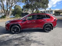 Photo of the vehicle Toyota RAV4