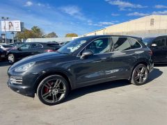 Photo of the vehicle Porsche Cayenne