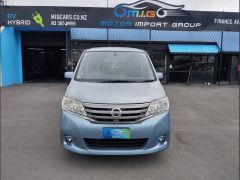 Photo of the vehicle Nissan Serena