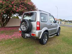 Photo of the vehicle Suzuki Jimny