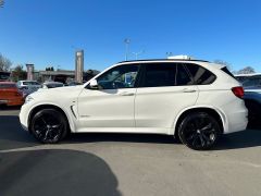 Photo of the vehicle BMW X5