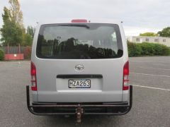 Photo of the vehicle Toyota HiAce