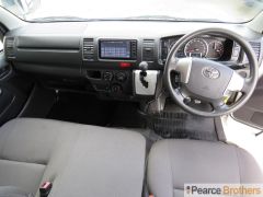 Photo of the vehicle Toyota HiAce