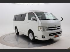 Photo of the vehicle Toyota HiAce