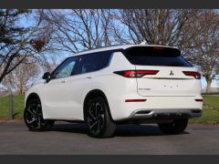 Photo of the vehicle Mitsubishi Outlander