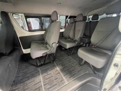 Photo of the vehicle Toyota HiAce