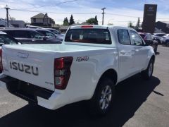 Photo of the vehicle Isuzu D-Max