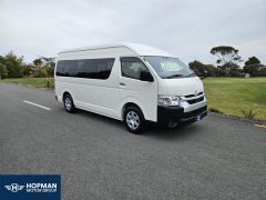 Photo of the vehicle Toyota HiAce