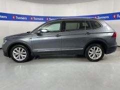 Photo of the vehicle Volkswagen Tiguan