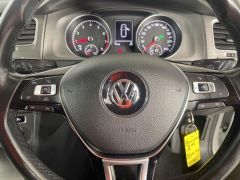 Photo of the vehicle Volkswagen Golf