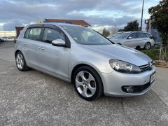 Photo of the vehicle Volkswagen Golf