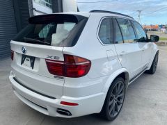 Photo of the vehicle BMW X5