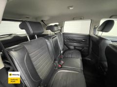 Photo of the vehicle Mitsubishi Outlander