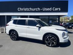 Photo of the vehicle Mitsubishi Outlander