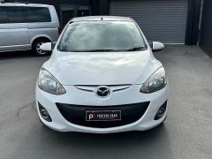 Photo of the vehicle Mazda Demio