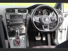 Photo of the vehicle Volkswagen Golf