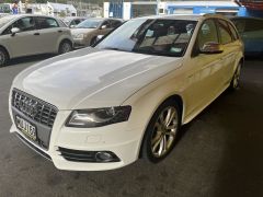 Photo of the vehicle Audi S4