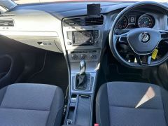 Photo of the vehicle Volkswagen Golf