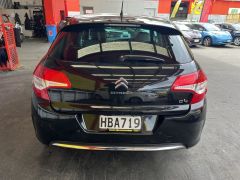 Photo of the vehicle Citroen C4