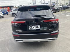 Photo of the vehicle Mitsubishi Outlander