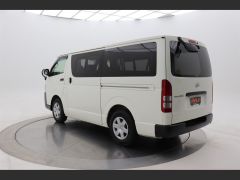 Photo of the vehicle Toyota HiAce