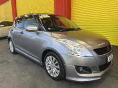 Photo of the vehicle Suzuki Swift