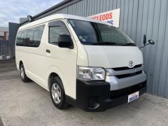 Photo of the vehicle Toyota HiAce