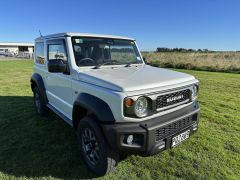 Photo of the vehicle Suzuki Jimny