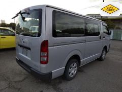 Photo of the vehicle Toyota HiAce