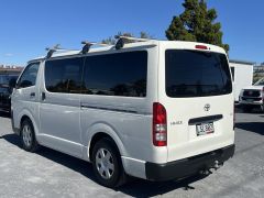 Photo of the vehicle Toyota HiAce