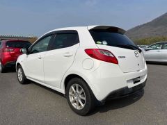 Photo of the vehicle Mazda Demio