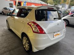 Photo of the vehicle Suzuki Swift