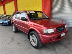 Photo of the vehicle Isuzu Wizard