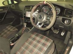 Photo of the vehicle Volkswagen Golf GTI