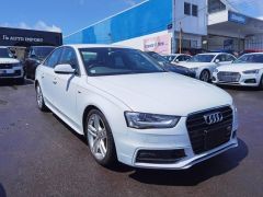 Photo of the vehicle Audi A4