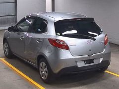 Photo of the vehicle Mazda Demio