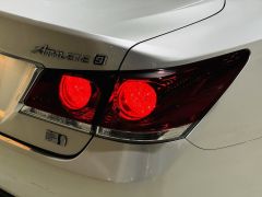 Photo of the vehicle Toyota Crown