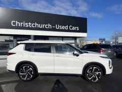 Photo of the vehicle Mitsubishi Outlander