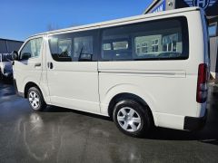 Photo of the vehicle Toyota HiAce