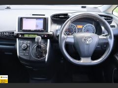 Photo of the vehicle Toyota Wish