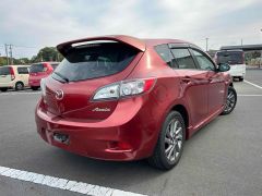 Photo of the vehicle Mazda Axela