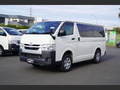 Photo of the vehicle Toyota HiAce