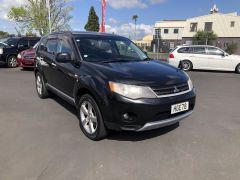 Photo of the vehicle Mitsubishi Outlander