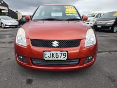 Photo of the vehicle Suzuki Swift