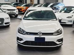 Photo of the vehicle Volkswagen Golf