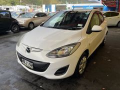 Photo of the vehicle Mazda Demio