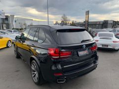 Photo of the vehicle BMW X5