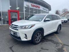 Photo of the vehicle Toyota Highlander