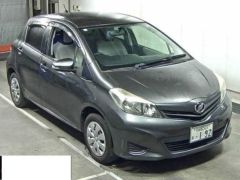 Photo of the vehicle Toyota Vitz