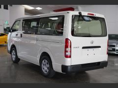 Photo of the vehicle Toyota HiAce